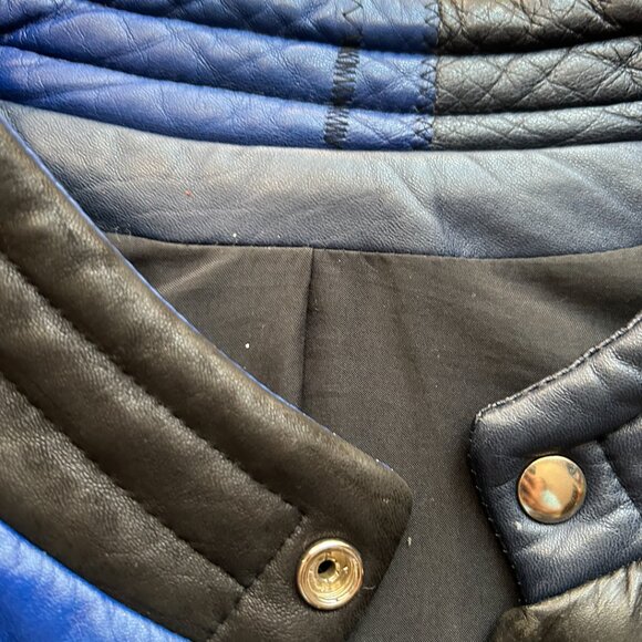 Vintage Leather Bomber Jacket - Picture 6 of 9